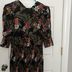 Floral Dress - Size Large